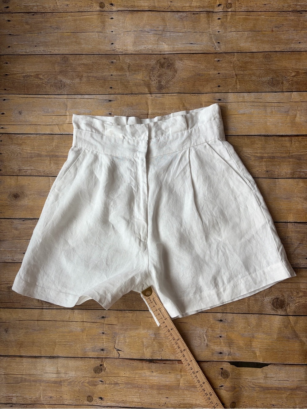 High-Waist White Paperbag Linen Shorts Size 6-EUC - Picture 6 of 7
